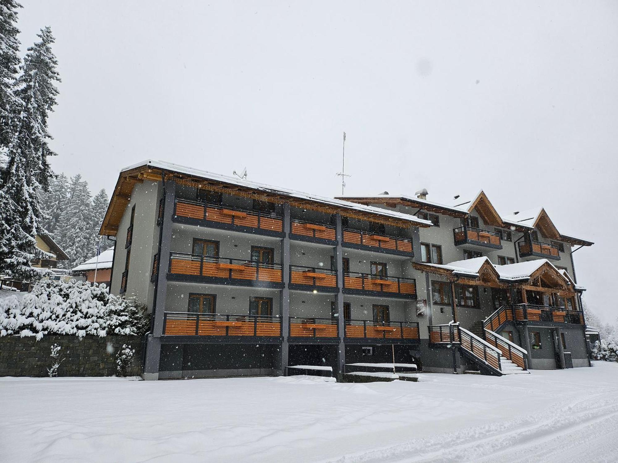 Hotel Fantelli Фольгарида Екстер'єр фото