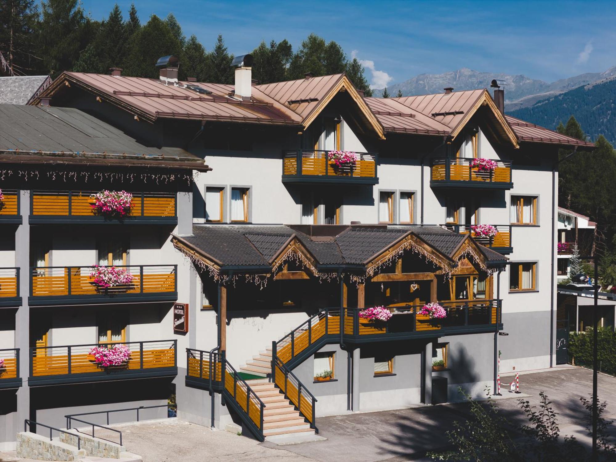 Hotel Fantelli Фольгарида Екстер'єр фото